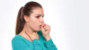 DIY Cough Home Tips: गले में जम गई कफ? इन घरेलू नुस्खों से मिनटों में पाएं आराम