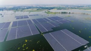 Floating Solar System Haryana: हरियाणा के वैज्ञानिक डॉ. मुनीष मानस की अनोखी खोज: अब झीलों और जलाशयों पर लगेगा पानी पर तैरता सोलर सिस्टम; लागत में होगी बचत