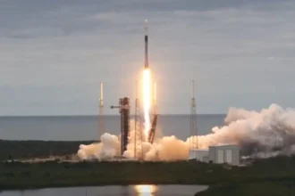 SpaceX के Falcon 9 रॉकेट से ISRO के GSAT-N2 सैटेलाइट का सफल लांच , हवाई जहाज में मिलेगा फास्ट इंटरनेट