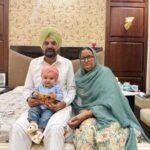 Sidhu Moosewala Ka Bhai: सिद्धू मूसेवाला के छोटे भाई शुभदीप की तस्वीर और वीडियो शेयर, हु-बहु सिद्धू के जैसा है उसका भाई