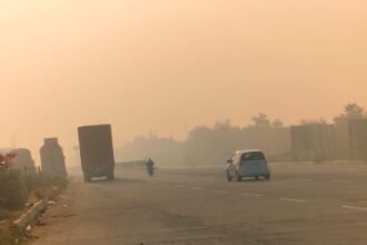 Jind ka Mausam Sunday night in Jind was the coldest of the season, temperature reached 2 degrees, wheat crop is waiting for fog.