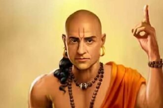 Acharya Chanakya told, every wife definitely hides these 5 things from her husband.