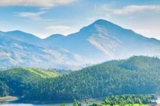 This hill station is located 45 km away from Chandigarh, visit with family in winter.