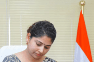 From which stream most of the people studied become IAS?