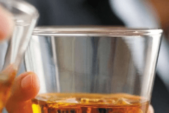 How long does the effect of alcohol last in the blood?