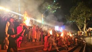 Divine Maha-Aarti held at Rani Talab on the lines of Maha Aarti at Ganga Ghat