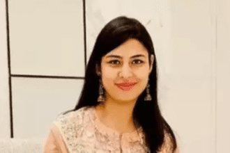 She worked hard for 8 hours every day for 3 years, this is how a 22 year old girl became an IAS in one go without coaching!