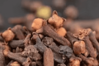 What happens if you eat two cloves at night? Know the benefits